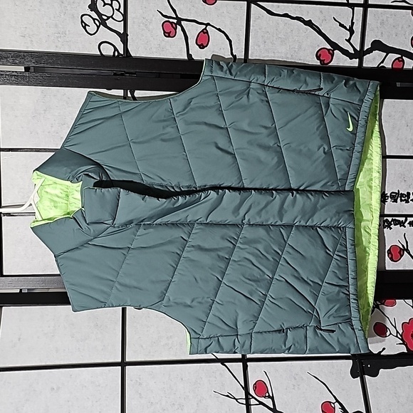 Nike Golf Puffer Vest Reversible NWT Medium - Picture 2 of 10